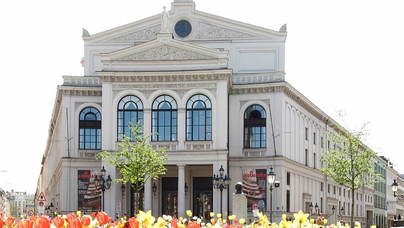 Blumen für den Gärtnerplatz - schön und gut. Aber wie oft soll dort gepflanzt werden? Blumen für den Gärtnerplatz - schön und gut. Aber wie oft soll dort gepflanzt werden?