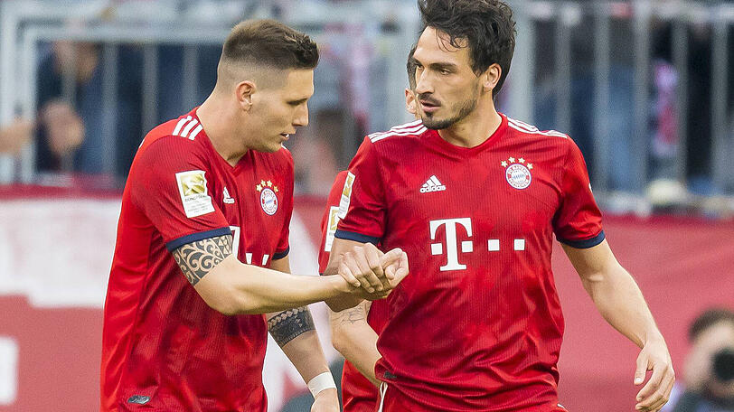 MATS HUMMELS, NOTE 2: Traf nach Ecke von Thiago wuchtig per Kopf zum 1:0 &ndash; sein 1. Saisontor in der Bundesliga. In der 31. Minute ließ er &ndash; wieder per Kopf und wieder nach einer Ecke - fast sein zweites Tor folgen. In der Defensive ohne Fehler. Beim Konter sogar mal in Mittelstürmerposition (65.).