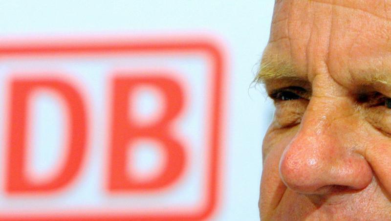 Die Bonuszahlungen an Hartmut Mehdorn und seine Vorstandskollegen haben jetzt Konsequenzen. Die Bonuszahlungen an Hartmut Mehdorn und seine Vorstandskollegen haben jetzt Konsequenzen.