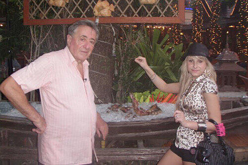 Richard Lugner und Anastasia Sokol - verliebt im Thailand-Urlaub 2010.