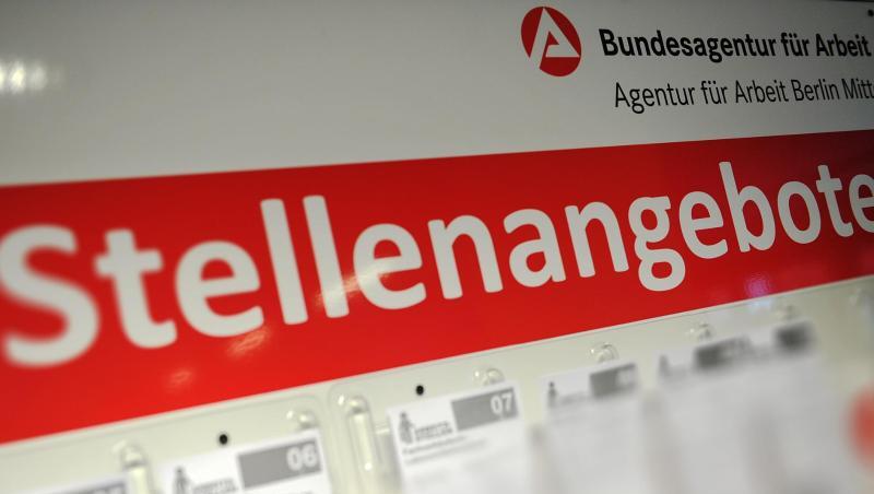 Jobangebote in einer Berliner Geschäftsstelle der Bundesagentur für Arbeit.
