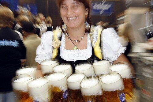 Wer die Bilder erkennt, kann einen perfekten Wiesn-Tag gewinnen.