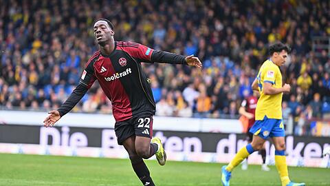 Rabby Nzingoula begeistert seinen Trainer. (Archivbild)