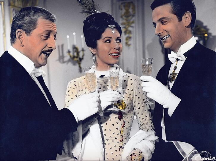 Die Fledermaus, Österreich 1961, Regie: Geza von Cziffra, Darsteller: Gunther Philipp, Marianne Koch, Boy Gobert Copyright: IFTN UnitedArchives07206 the Bat Austria 1961 Director Geza from Cziffra Cast Gunther Philipp Marianne Cook Boy Gobert Copyright UnitedArchives07206 Die Fledermaus, Österreich 1961, Regie: Geza von Cziffra, Darsteller: Gunther Philipp, Marianne Koch, Boy Gobert Copyright: IFTN UnitedArchives07206 the Bat Austria 1961 Director Geza from Cziffra Cast Gunther Philipp Marianne Cook Boy Gobert Copyright UnitedArchives07206