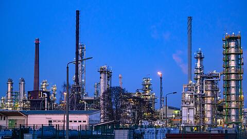 Die PCK-Raffinerie in Schwedt/Oder bef&uuml;rchtet negative Folgen f&uuml;r die Versorgung mit Sprit und Heiz&ouml;l, falls US-Sanktionen in Kraft treten. (Archivbild)