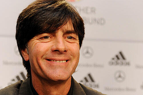 Mit einem Lächeln stellte Jogi Löw seinen Kader für Südafrika vor.