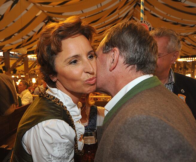 Herzliche Begrüßung: Christine Haderthauer und Wolfgang Heubisch