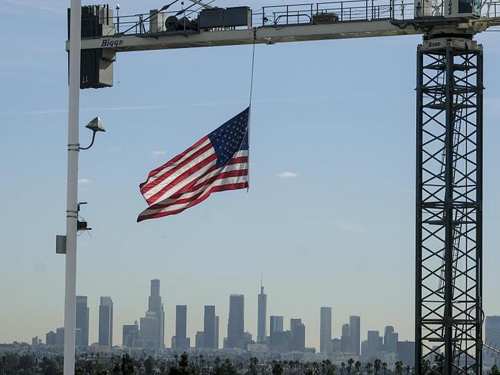 Industrieproduktion, Einzelhandel, Finanzsektor: Die Corona-Pandemie trifft wichtige Stützen der US-Wirtschaft mit voller Wucht.