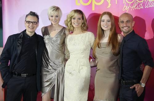 Strahlend in München (von links): Modeltrainer Rolf Scheider, Vorjahressiegerin Jenny Hof, Chefin Heidi Klum, Topmodel Barbara Meier und Juror Peyman Amin.