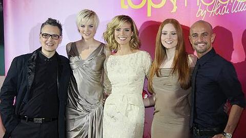 Strahlend in München (von links): Modeltrainer Rolf Scheider, Vorjahressiegerin Jenny Hof, Chefin Heidi Klum, Topmodel Barbara Meier und Juror Peyman Amin.