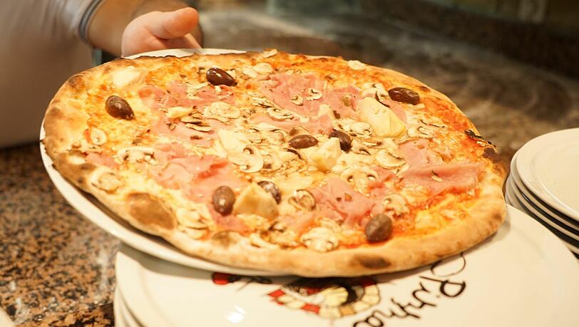 Die Wartezeit seiner Pizza brachte einen 30-Jährigen in Rage. (Archivbild) Die Wartezeit seiner Pizza brachte einen 30-Jährigen in Rage. (Archivbild)