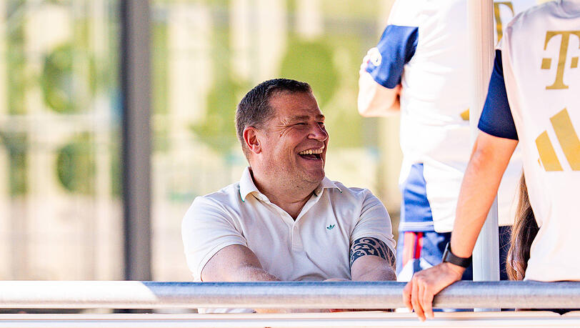 Mit der Mannschaft im Trainingslager am Tegernsee: Sportvorstand Max Eberl.
