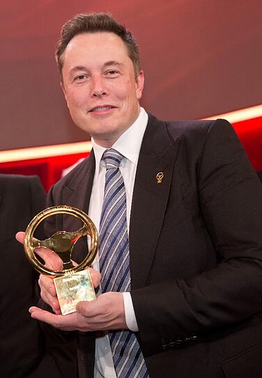 Das Goldene Ehrenlenkrad 2014 geht an Tesla-Chef Elon Musk