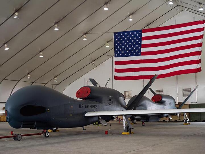 Eine Drohne vom Typ "RQ-4A Global Hawk".