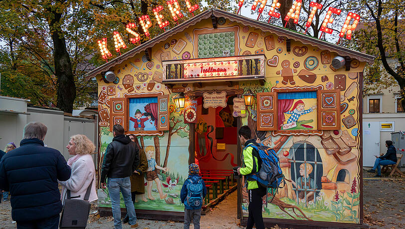 Das Kasperltheater von der Familie Trollmann geh&ouml;rt zu den beliebtesten Attraktionen auf der Auer Dult.