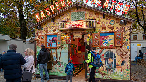 Das Kasperltheater von der Familie Trollmann geh&ouml;rt zu den beliebtesten Attraktionen auf der Auer Dult.