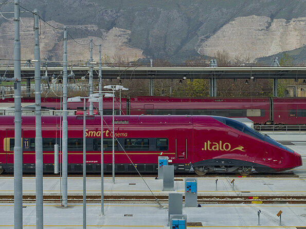 Luca di Montezemolo trommelt für seinen privaten Hochgeschwindigkeitszug. Jetzt kommt der &bdquo;Italo&ldquo; mit viel Komfort und modernster Technik. Der Ferrari-Boss will damit den Markt erobern. Die Bilder vom neuen Super-Zug