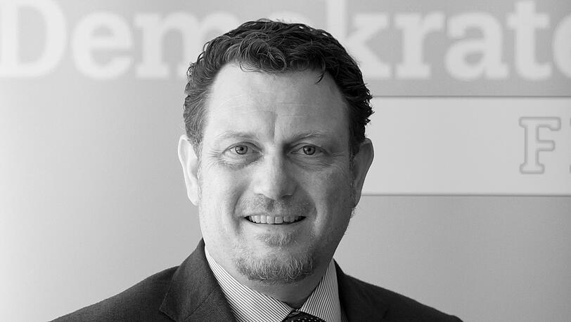 Der Bundestagsabgeordnete Jimmy Schulz (FDP) ist nach langer schwerer Krankheit mit 51 Jahren gestorben. Der Bundestagsabgeordnete Jimmy Schulz (FDP) ist nach langer schwerer Krankheit mit 51 Jahren gestorben.