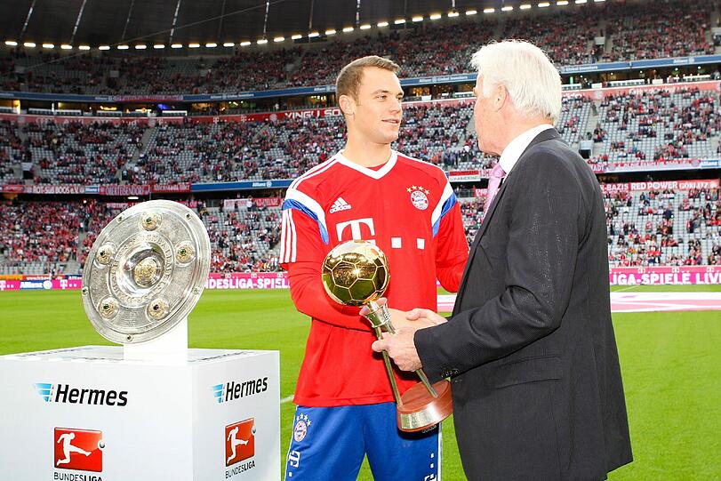 Manuel Neuer: Ungewohnte Fehlpässe. In der 16. Minute bügelte Dante seinen Fehler noch aus, sein schwaches Abspiel auf Bernat leitete das 2:1 ein. Bei Schüssen und in der Strafraumbeherrschung aber sicher wie immer. Note 4