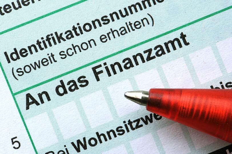 Das soll künftig einfacher werden: Die Bürger brauchen künftig bei einer elektronischen Steuererklärung dem Finanzamt in der Regel keine Belege mehr vorzulegen.
