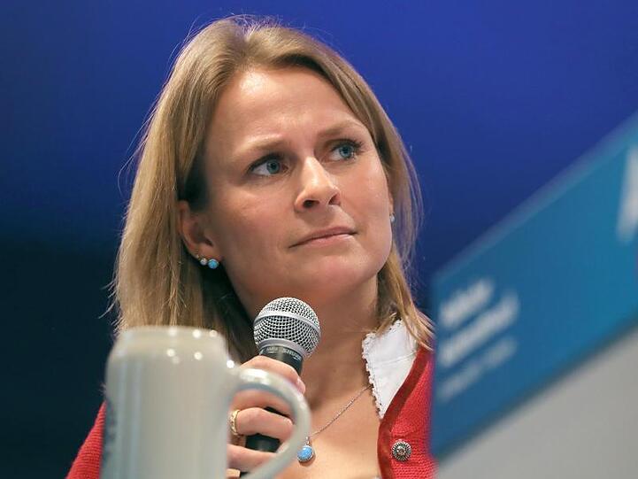 Corinna Miazga (AfD) spricht bei einer Veranstaltung. (Archivbild)