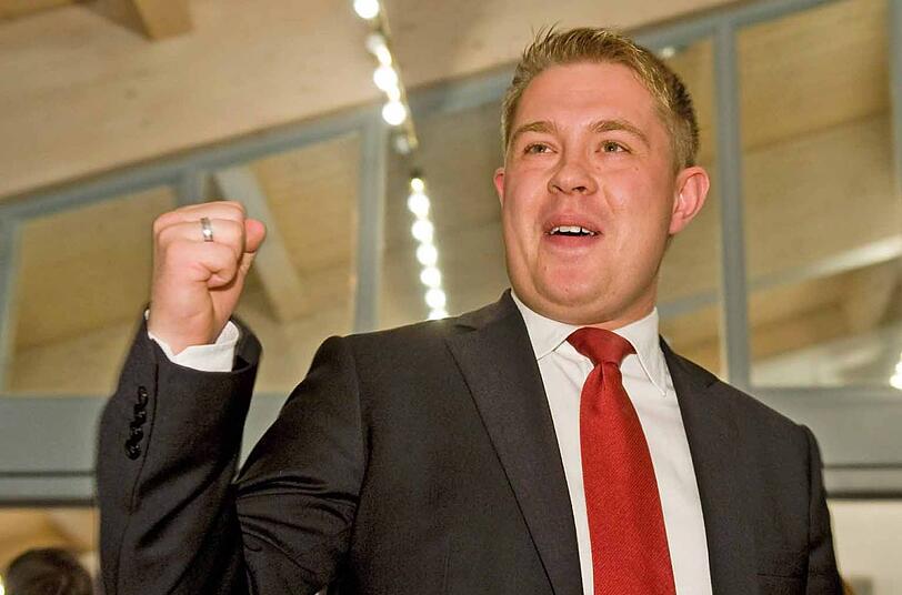 Der Landrat von Regen, Michael Adam. Schon seine Wahl zum Bürgermeister von Bodenmais war einst eine Sensation. Denn Adam ist nicht nur jung und von der SPD, sondern auch evangelisch und schwul.