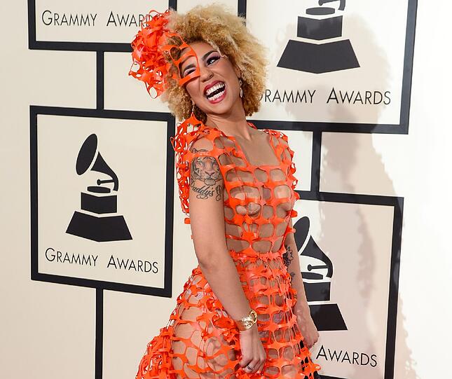 Nackt-Gewinnerin des Abends: Model und Sängerin Joy Villa im skurrilen Netz-Outfit.