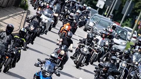Motorradfahrer bei der Demonstration Anfang Juli in München. Foto: Matthias Balk/dpa/Archivbild