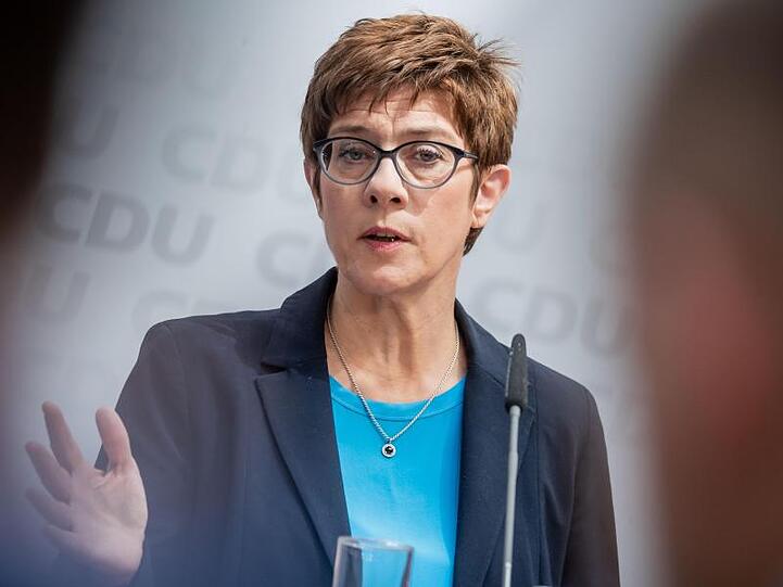 Annegret Kramp-Karrenbauer bei einer Pressekonferenz nach der Sitzung des CDU Bundesvorstands im Konrad-Adenauer-Haus.