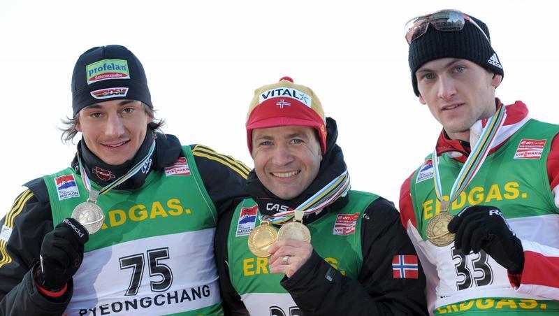 Christoph Stephan, Ole Einar Björndalen und Jakov Fak (v.l.) bei der Siegerehrung. Christoph Stephan, Ole Einar Björndalen und Jakov Fak (v.l.) bei der Siegerehrung.