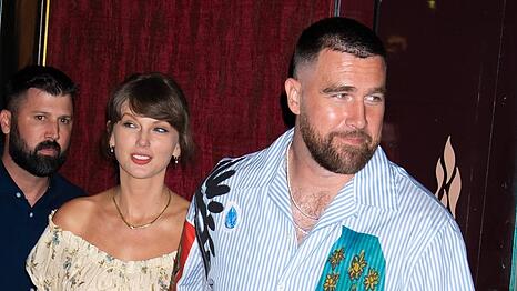 Im August 2025 machten sie ihre Verlobung &ouml;ffentlich: Taylor Swift und Travis Kelce.
