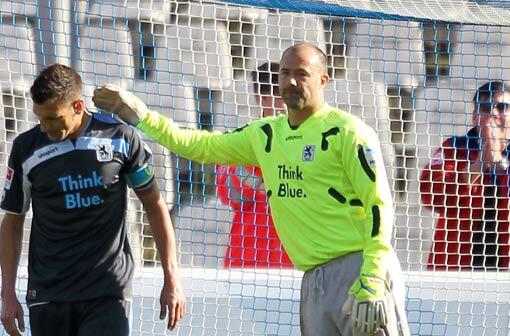 Gabor Kiraly: Note 3. Bei den Gegentoren machtlos. Ansonsten wieder ein sicherer Rückhalt. Bewahrte die Löwen in der ersten Halbzeit vor einem höheren Rückstand.