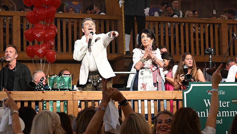 Thomas Anders war der musikalische Haupt-Act auf der Damenwiesn von Unternehmerin Regine Sixt. Thomas Anders war der musikalische Haupt-Act auf der Damenwiesn von Unternehmerin Regine Sixt.