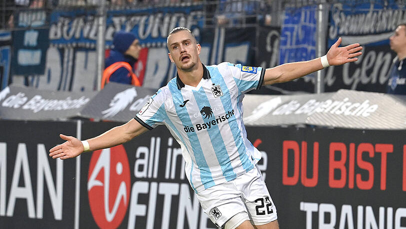 Sigurd Haugen dreht jubelnd nach seinem Treffer zum vorentscheidenden 2:1 gegen Duisburg ab, später netzt Thore Jacobsen zum 3:1-Endstand ein. Sigurd Haugen dreht jubelnd nach seinem Treffer zum vorentscheidenden 2:1 gegen Duisburg ab, später netzt Thore Jacobsen zum 3:1-Endstand ein.