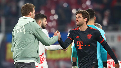 Thomas Müller (r.) hat für das Spitzenspiel gegen Union Berlin von Trainer Julian Nagelsmann eine Startelf-Garantie bekommen.