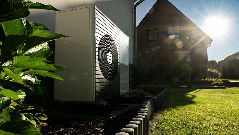 Hier wird mit der Wärmepumpe geheizt. Doch ist sie für jede Immobilie geeignet und wie lässt sie sich finanzieren?