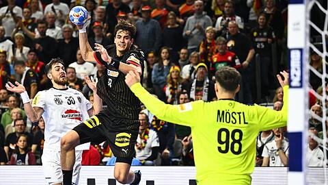 Auch Österreichs Keeper Constantin Möstl (r) zeigte sich als starker Rückhalt.