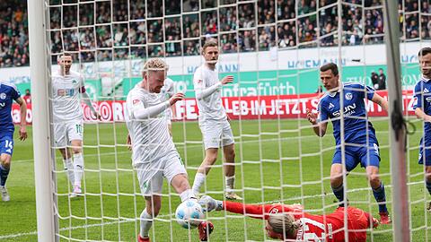 Torschütze zum 2:1, Jomaine Consbruch.