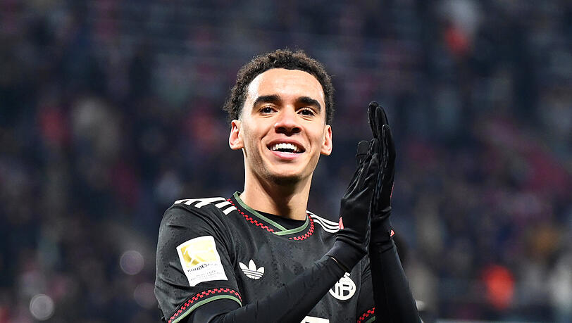 Endlich wieder zur&uuml;ck auf dem Platz: Bayern-Star Jamal Musiala