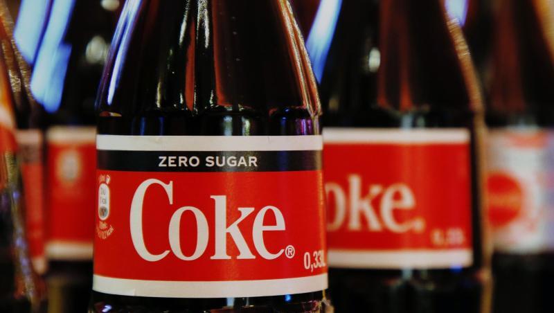 Coca-Cola steigerte den Umsatz in Deutschland im vergangenen Jahr nach Unternehmensangaben insgesamt um 4 Prozent auf 2,4 Milliarden Euro. Coca-Cola steigerte den Umsatz in Deutschland im vergangenen Jahr nach Unternehmensangaben insgesamt um 4 Prozent auf 2,4 Milliarden Euro.