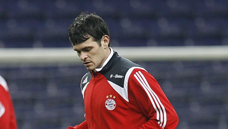 Willy Sagnol muss wegen einer Achillessehnenverletzung wieder lange pausieren. Willy Sagnol muss wegen einer Achillessehnenverletzung wieder lange pausieren.
