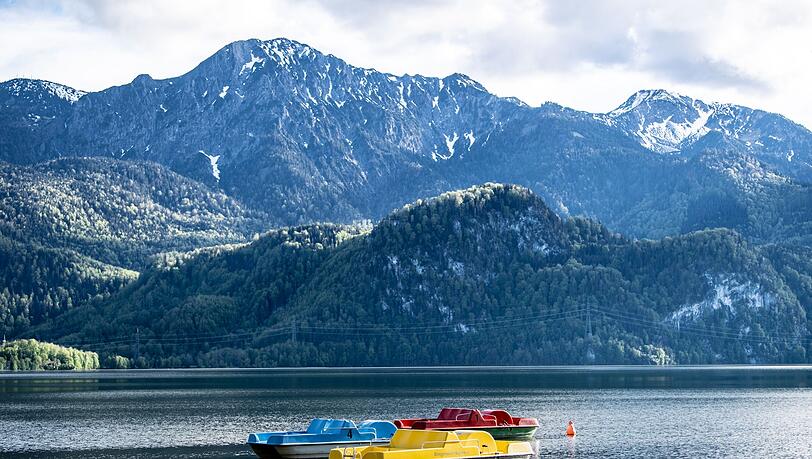 Auf dem Kochelsee sind nachts fünf Menschen in Lebensgefahr geraten. (Symbolbild) Auf dem Kochelsee sind nachts fünf Menschen in Lebensgefahr geraten. (Symbolbild)