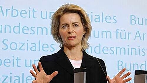 So oder so? Arbeitsministerin Ursula von der Leyen muss das Hartz-IV-System umbauen. So oder so? Arbeitsministerin Ursula von der Leyen muss das Hartz-IV-System umbauen.