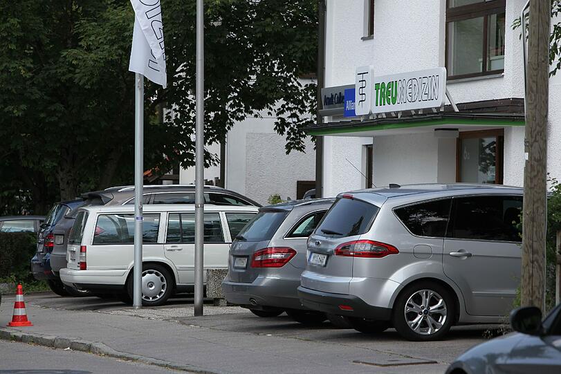 Die weiteren Bilder vom Tatort an der Kreuzung Georgenstraße/Germeringer Straße.