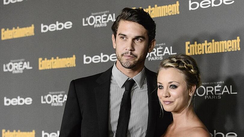 Kaley Cuoco und ihr Verlobter Ryan Sweeting bei der Pre-Emmy-Party in LA Kaley Cuoco und ihr Verlobter Ryan Sweeting bei der Pre-Emmy-Party in LA