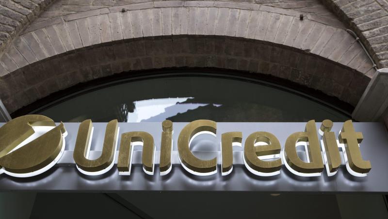Logo der italienischen Bank Unicredit im italienischen Siena. Logo der italienischen Bank Unicredit im italienischen Siena.