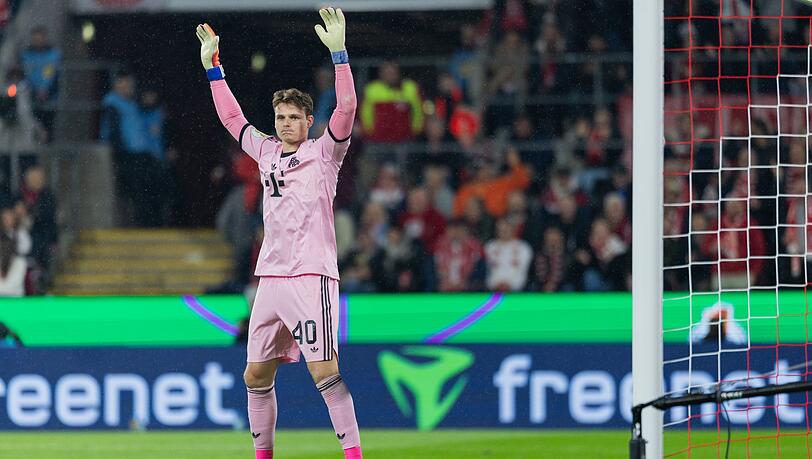 Machte an alter Wirkungsstätte ein starkes Spiel: Bayern-Keeper Urbig.