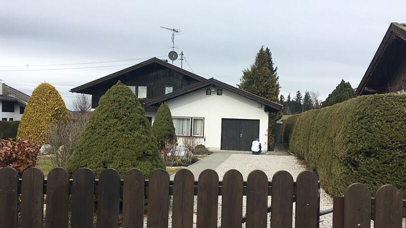 In dem Haus sind zwei Rentner getötet und eine Frau schwerst verletzt worden.