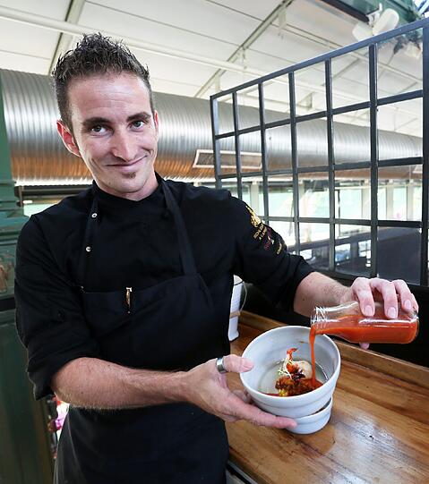 Küchenchef Christof Lobnig ist vom Schlosshotel Velden über den Umweg "Kuffler California Kitchen" in der "Krake" gestrandet.