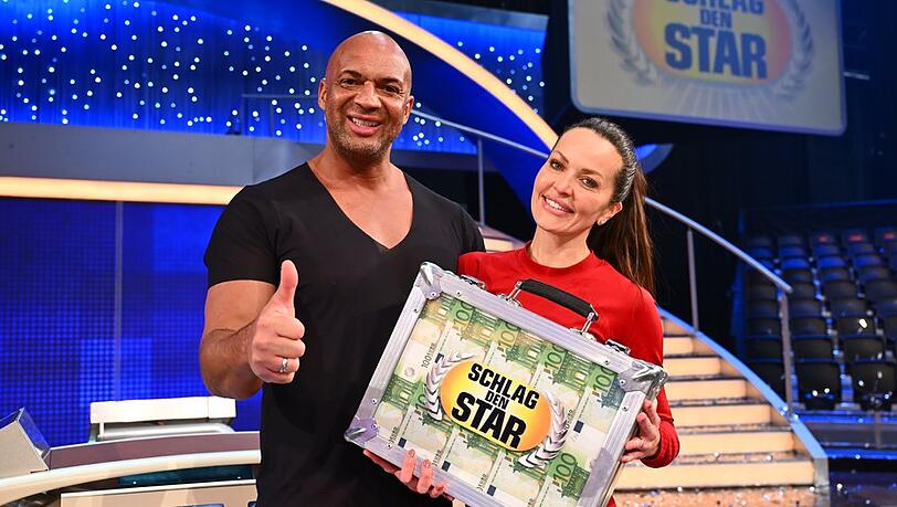 Detlef Soost und Kate Hall feiern bei "Schlag den Star". Detlef Soost und Kate Hall feiern bei "Schlag den Star".